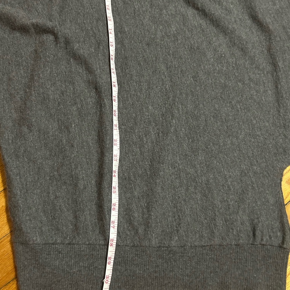 Vince Grey 100% Cashmere Artsy Ribbed Cocoon Asymmetrical Sweater M - Picture 8 of 10